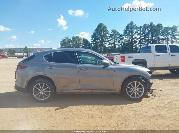 ZASFAKBNXJ7B67610 2018 ALFA ROMEO STELVIO Champagne Панорамный вид салона 360°