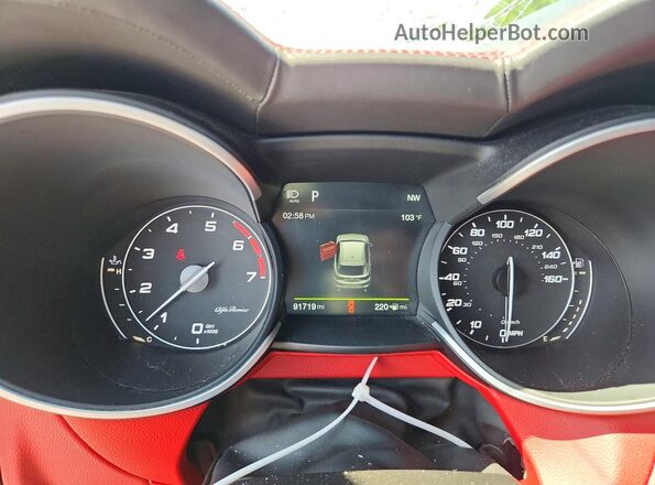 ZASFAKNN5J7C19933 2018 ALFA ROMEO STELVIO Black Instrument cluster view