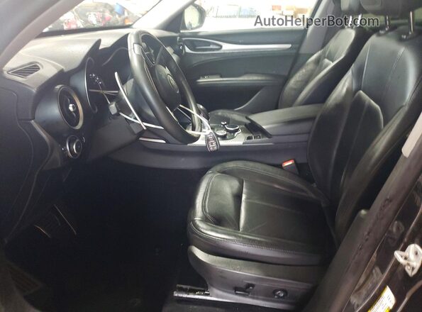ZASFAKPN9J7B61581 2018 ALFA ROMEO STELVIO Black Вид салону спереду