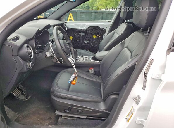 ZASPAKAN0P7D64154 2023 ALFA ROMEO STELVIO White Vista interior delantera