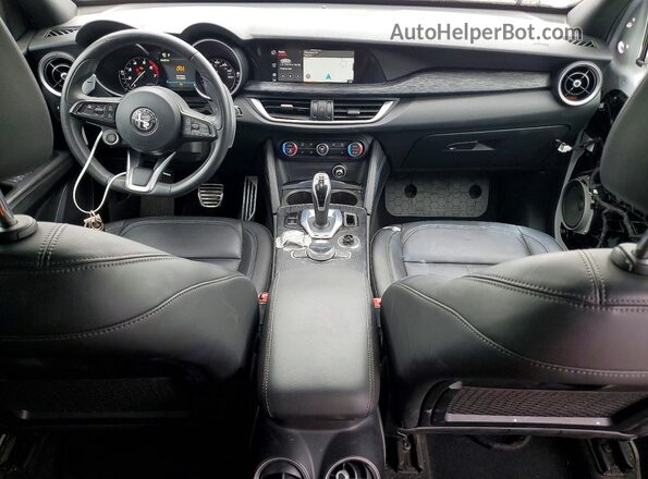 ZASPAKAN0P7D64154 2023 ALFA ROMEO STELVIO White Vista del salpicadero