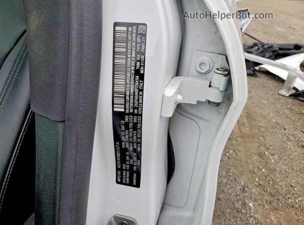 ZASPAKAN0P7D64154 2023 ALFA ROMEO STELVIO White Vista interior de 360 grados