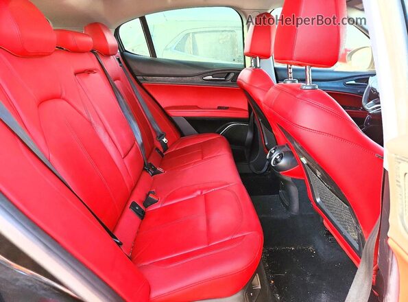 ZASPAKAN3L7C98368 2020 ALFA ROMEO STELVIO Black Rear seats view