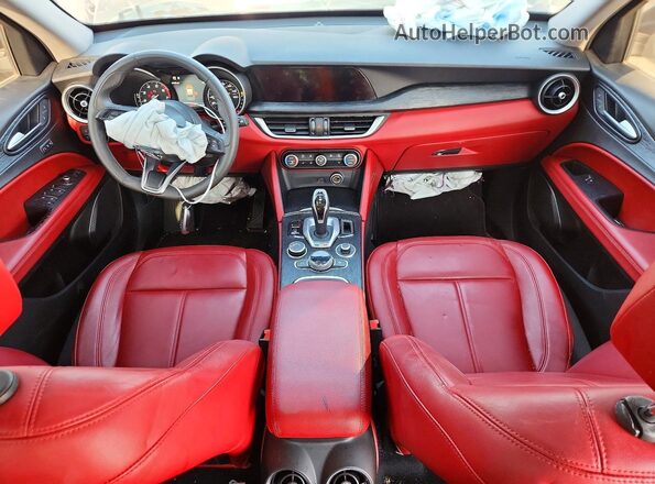 ZASPAKAN3L7C98368 2020 ALFA ROMEO STELVIO Black Dashboard view
