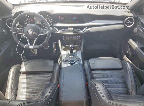 ZASPAKBN8K7C70241 2019 ALFA ROMEO STELVIO White Vista del salpicadero