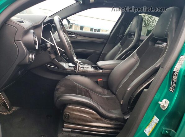 ZASPAKEV3R7D79938 2024 ALFA ROMEO STELVIO Green Вид салону спереду