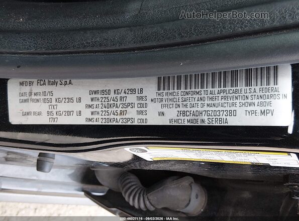 ZFBCFADH7GZ037380 2016 FIAT 500L Black Widok komory silnika