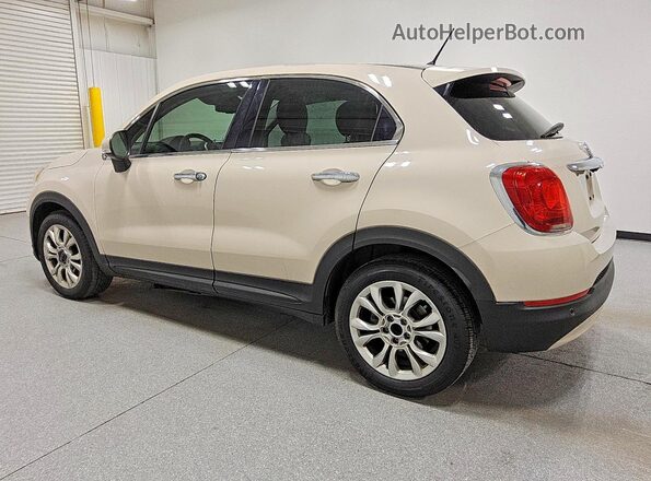 ZFBCFXDTXGP349079 2016 FIAT 500X Cream Trasero izquierdo