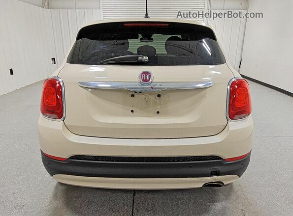 ZFBCFXDTXGP349079 2016 FIAT 500X Cream Vista trasera