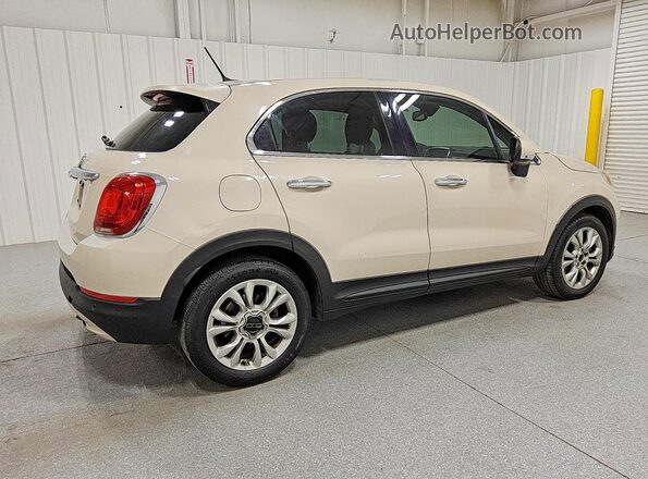 ZFBCFXDTXGP349079 2016 FIAT 500X Cream Trasero derecho