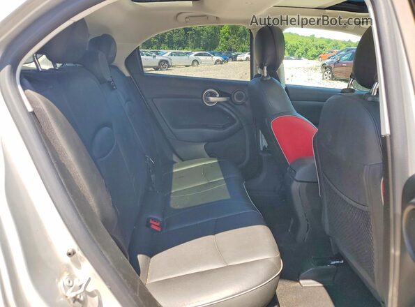 ZFBCFYDT6GP385034 2016 FIAT 500X Silver Սալոնի հետևի տեսք