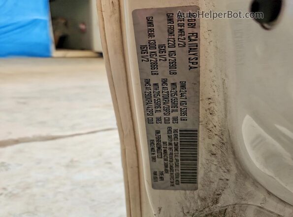 ZFBHRFAB9M6U07221 2021 RAM PROMASTER White 360 interior view