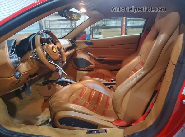ZFF79ALA5G0214993 2016 FERRARI 488 Красный Вид салона спереди