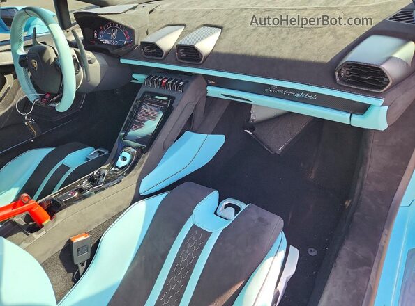 ZHWUB6ZF2PLA22610 2023 LAMBORGHINI HURACAN Бирюзовый Вид панели приборов