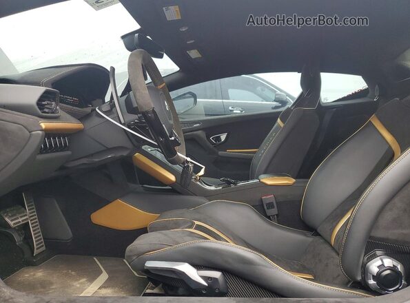ZHWUB6ZF7RLA27255 2024 LAMBORGHINI HURACAN Черный Вид салона спереди