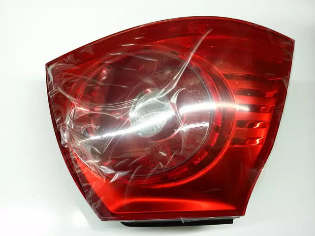 Tail Lamp Assembly 1K6-945-095-AD - View 3
