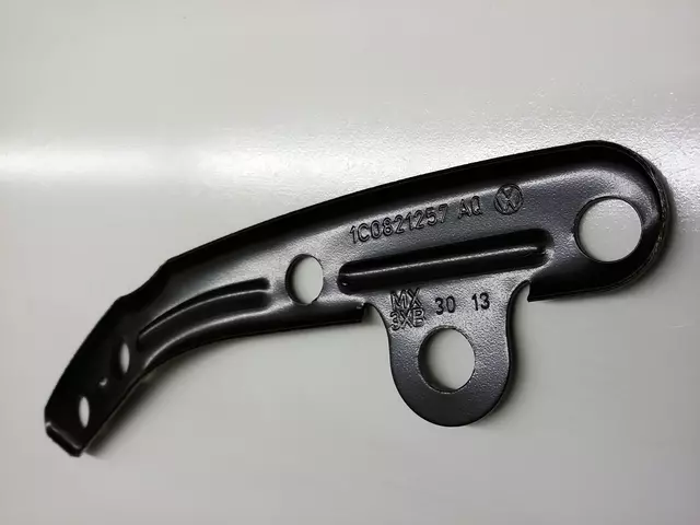 Retainer Plate 1C0-821-257-AQ - View 4