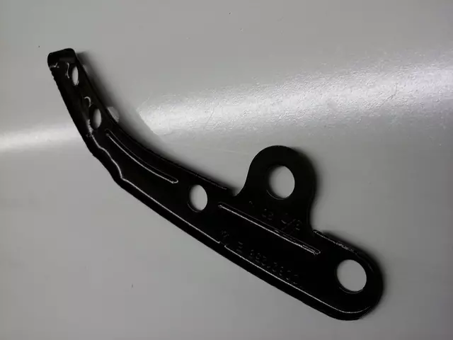 Retainer Plate 1C0-821-258-E