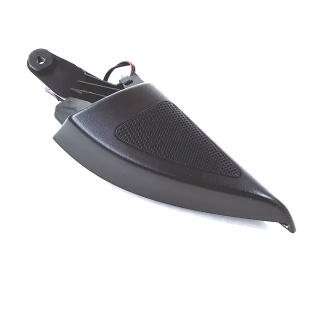 Corner Trim 1Q0-837-973-G-9B9 - View 3