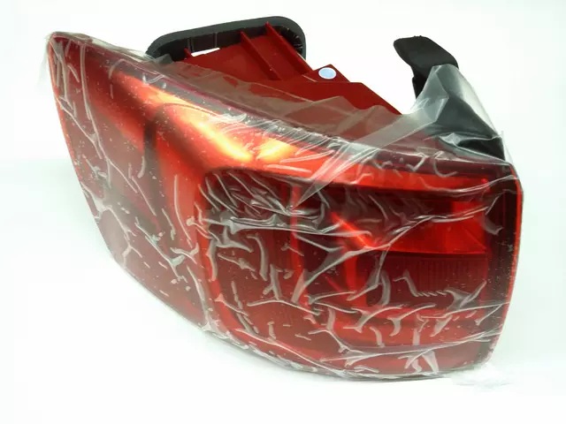 Tail Lamp Assembly 5C6-945-095-D - View 3