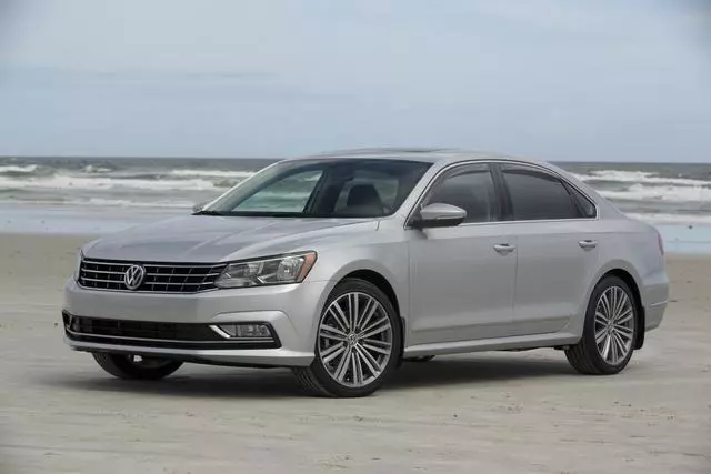 Side Window Deflectors 561-072-193-HU3 - View 7