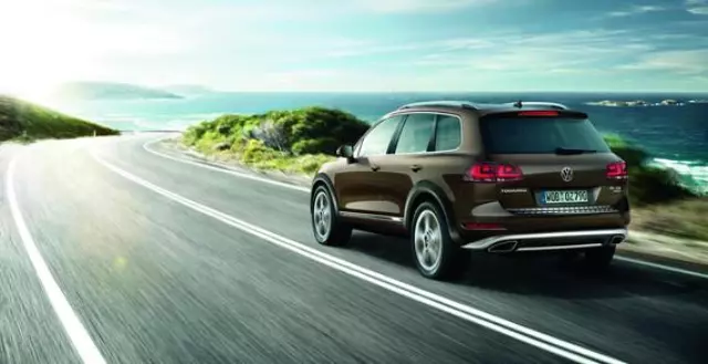 Hatch Top Spoiler 7p0071641gru - View 3