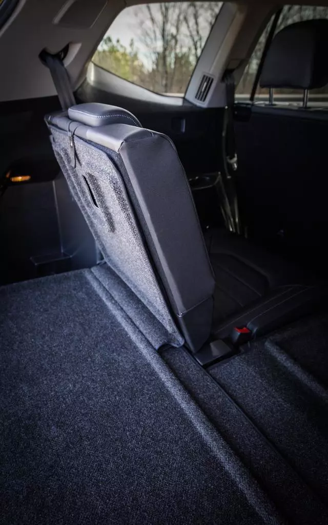 Heavy Duty Trunk Liner Extended Seat Back 3CN-061-166-A-469 - View 5