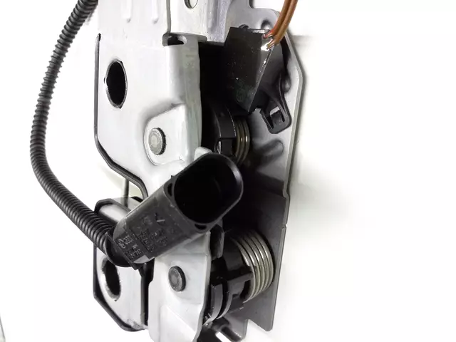 Lock & Switch 1K1-823-509-E - View 11