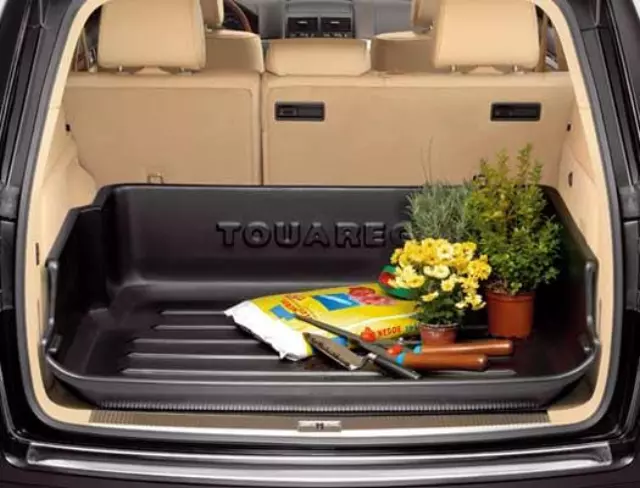 Hard Shell Cargo Liner 7L0-061-170