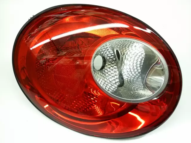 Tail Lamp Assembly 1C0-945-172-G - View 4