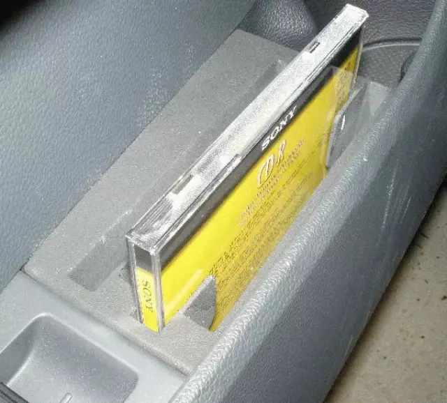 CD Stowage Compartment, Door 1K0-868-481-9B9 - View 2