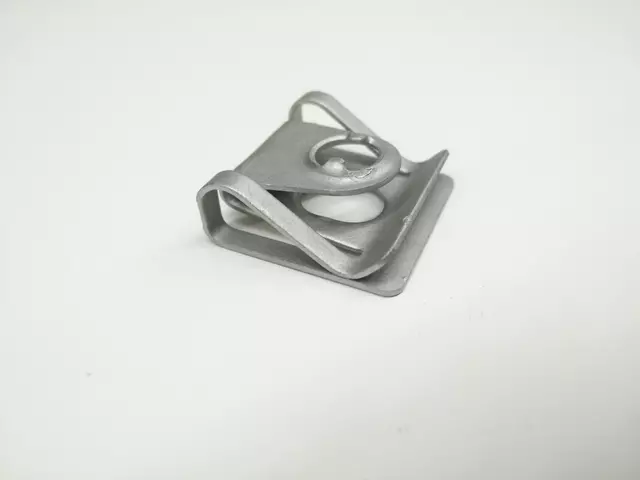 Front Deflector Nut 8D0-805-960 - View 20