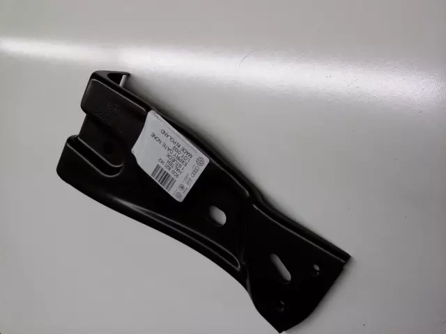 Fender Front Bracket 3C0-821-142 - View 3