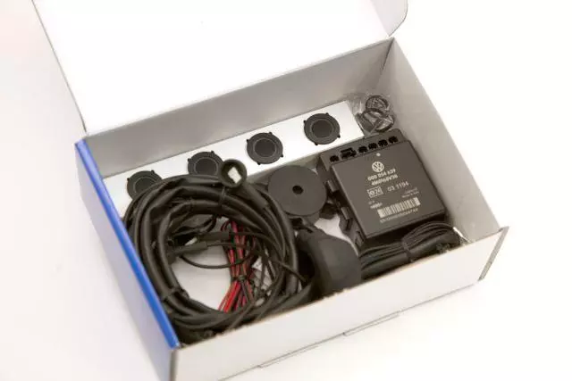 Park Distance Control 561-054-630 - View 2