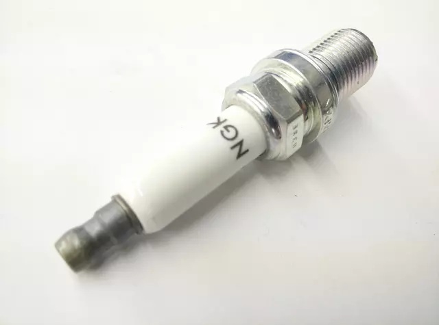 Spark Plug 101-905-621-B - View 9