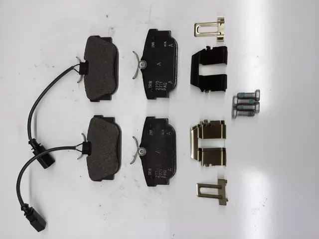 Disc Brake Pad Set Rear 7M3-698-451-F - View 4