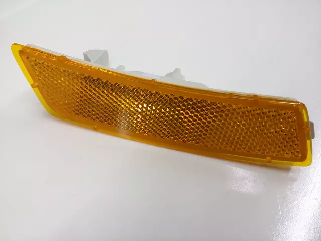 Side Marker Lamp 5C5-945-071-B - View 5