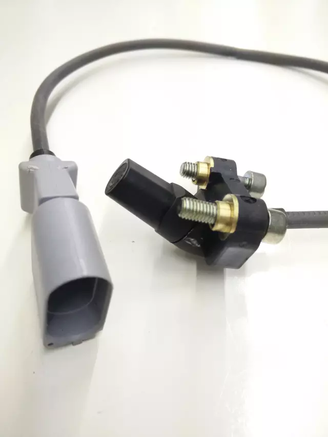 Crankshaft Position Sensor 07K-906-433-B - View 14