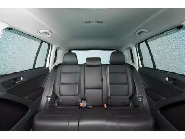 Sunshade 5N0-064-365-A - View 3