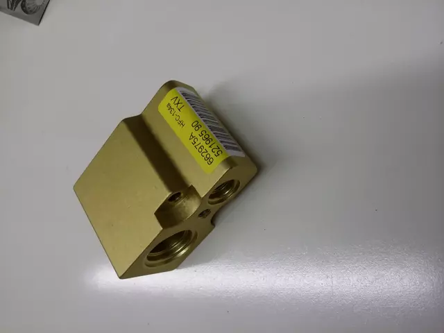 Expansion Valve 6N0-820-679-D - View 2