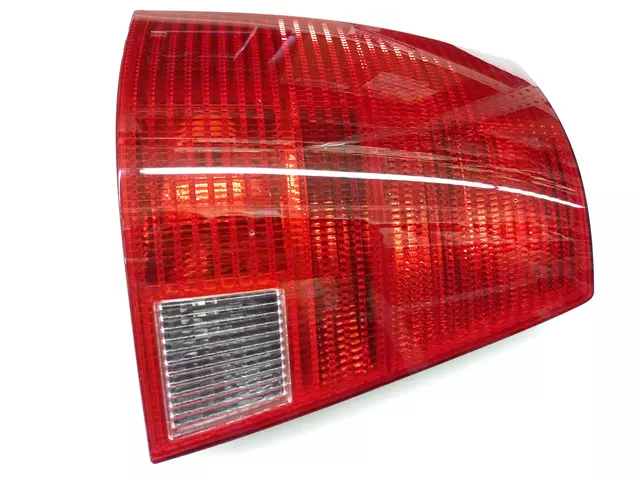 Tail Lamp Assembly 1J9-945-095-R - View 3