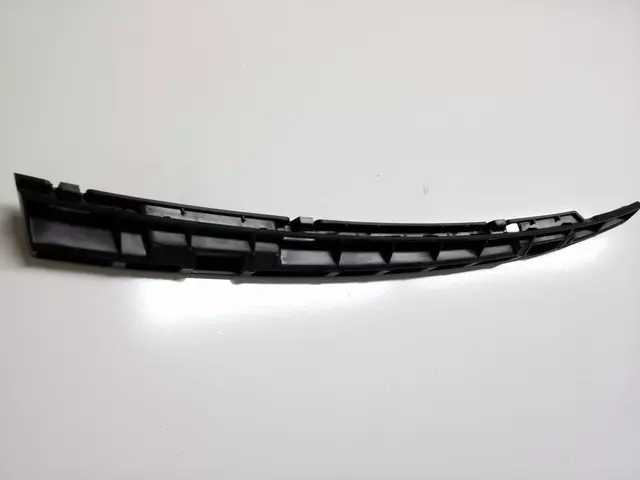 Bumper Cover Side Support 561-807-723