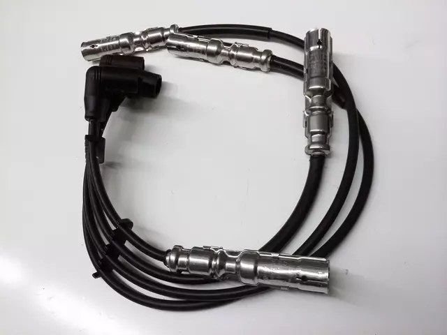 Spark Plug Wire Set 06A-905-409-N - View 3