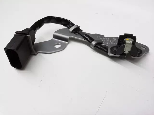 Engine Camshaft Position Sensor 06A-905-161-B - View 6