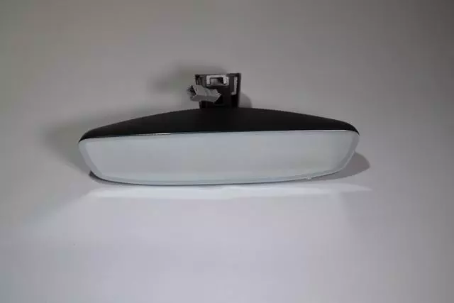 Enhanced Rear View Mirror With Homelink 000-072-548-E - View 8