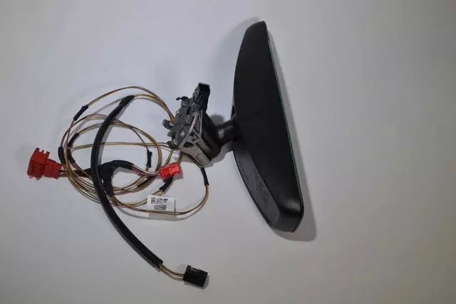 Enhanced Rear View Mirror With Homelink 000-072-548-F - View 2