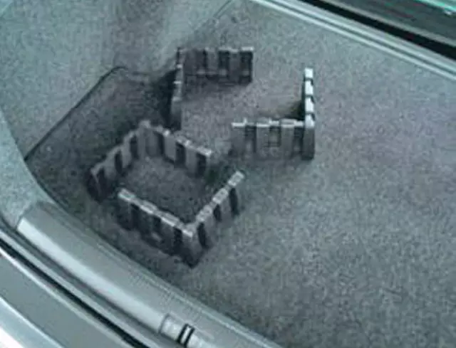 Heavy Duty Trunk Liner With Cargo Blocks 3C5-061-166-469 - View 9