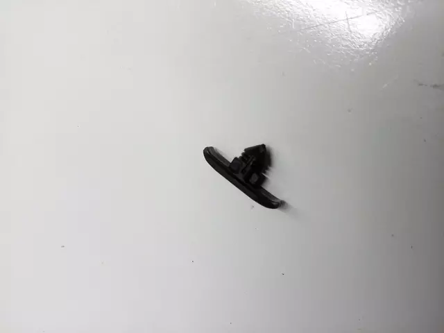 Side Seal Clip 1H0-823-717 - View 33