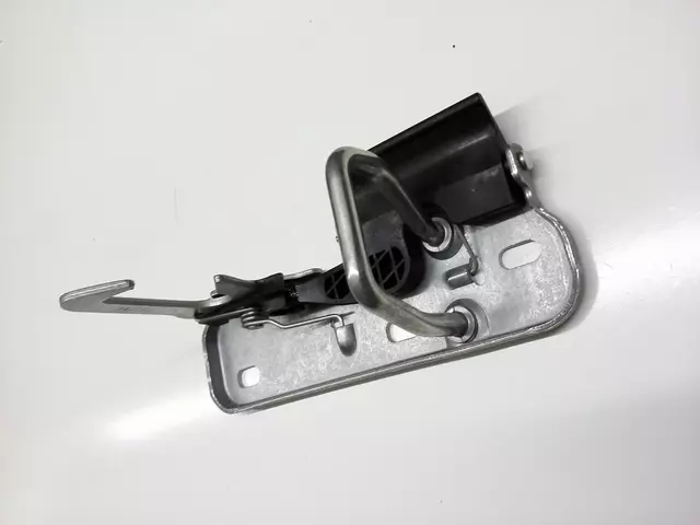 Safety Catch 1Q0-823-480 - View 12