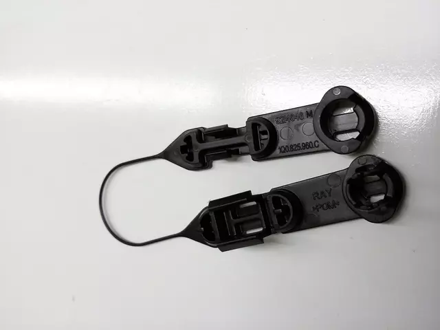 Hinge Assembly Retainer 1Q0-825-960-C - View 7